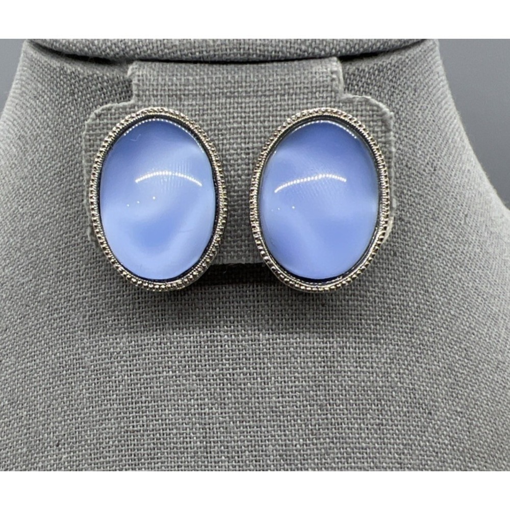 Vintage Blue Oval Clip On Earrings Silver Tone Bezel Cabochon Acrylic Mod Style